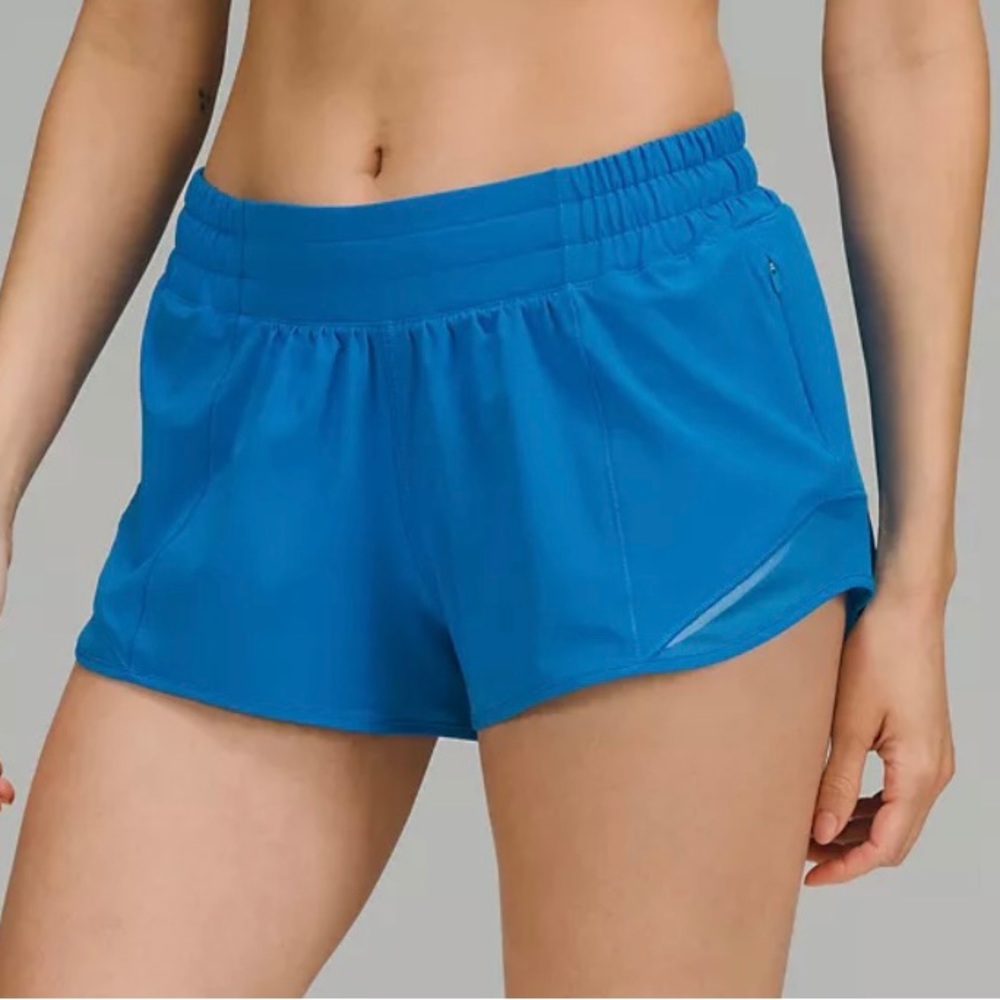 Lulu Lemon Hotty Hot Low-Rise Lined Short 2.5"